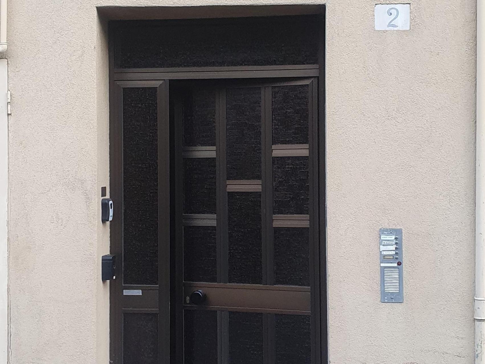 New Private Apt In Como A-C Self Check-In Exterior photo